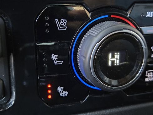 Used 2024 Chevrolet Silverado 1500 High Country w/ High Country Premium Package image 26