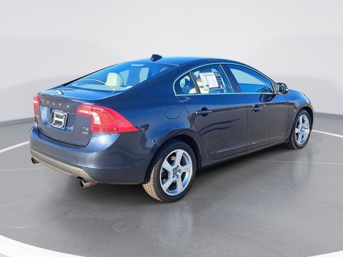 Used 2013 Volvo S60 T5 image 4