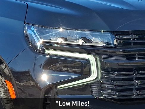 Used 2023 Chevrolet Suburban RST w/ Sport Performance Package image 11