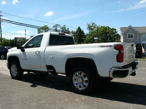 Used 2024 Chevrolet Silverado 2500 LT w/ Convenience Package AWD/4WD image 5