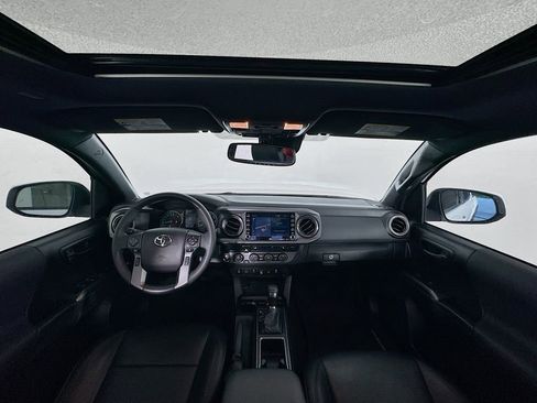 Used 2021 Toyota Tacoma TRD Off-Road w/ TRD Premium Off Road Package image 38