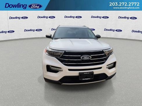 Certified 2023 Ford Explorer XLT w/ Equipment Group 202A AWD/4WD image 6