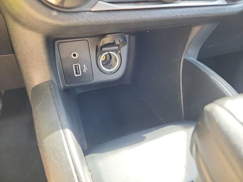 Used 2023 Nissan Versa S FWD image 31