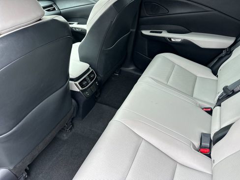 Used 2025 Lexus RX 350h w/ Convenience Package AWD/4WD image 13