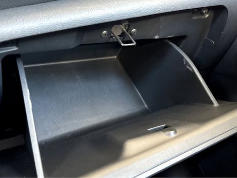 Used 2023 Nissan Kicks SV image 14