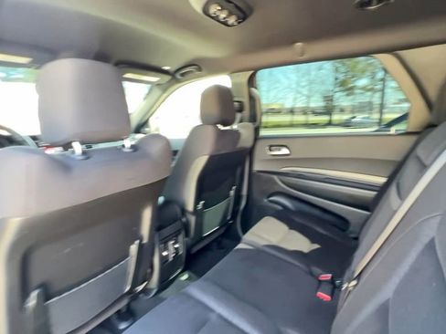 Used 2023 Dodge Durango SXT image 37