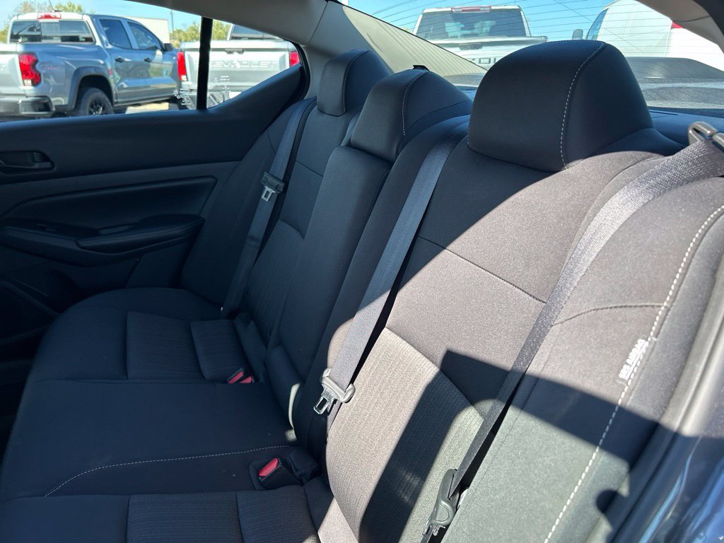 Used 2024 Nissan Altima 2.5 SV FWD image 34