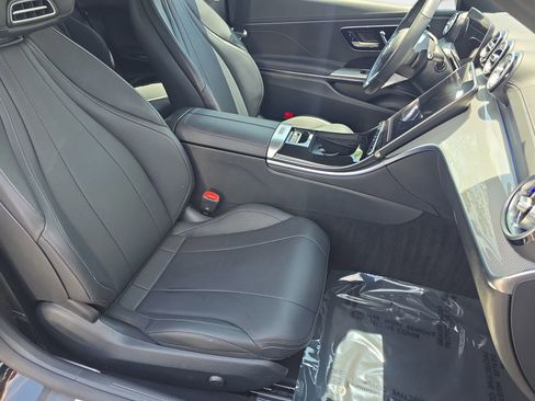 Used 2025 Mercedes-Benz CLE 300 4MATIC Cabriolet image 10