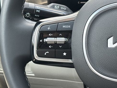 Used 2025 Kia Sorento S w/ Panoramic Sunroof Package FWD image 26