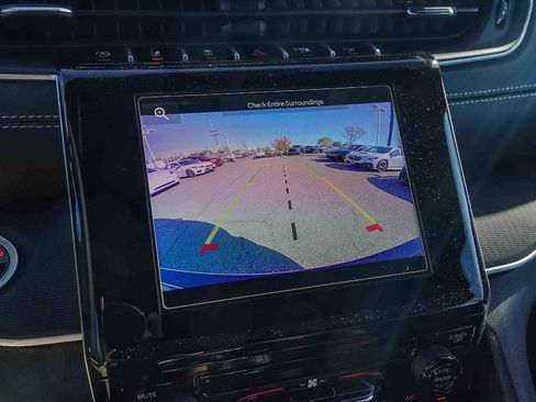 New 2025 Jeep Grand Cherokee Laredo X image 22