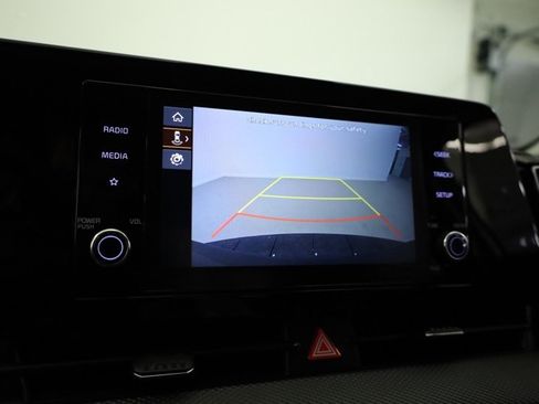 Used 2023 Kia Sportage LX image 19