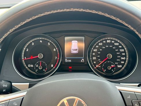 Used 2021 Volkswagen Atlas SE w/ Panoramic Sunroof Package FWD image 40