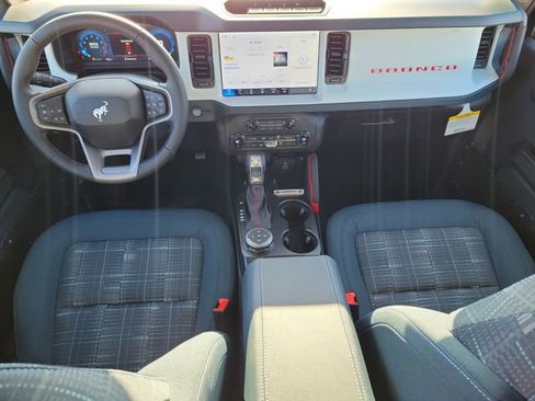 New 2026 Ford Bronco Heritage Edition AWD/4WD image 13