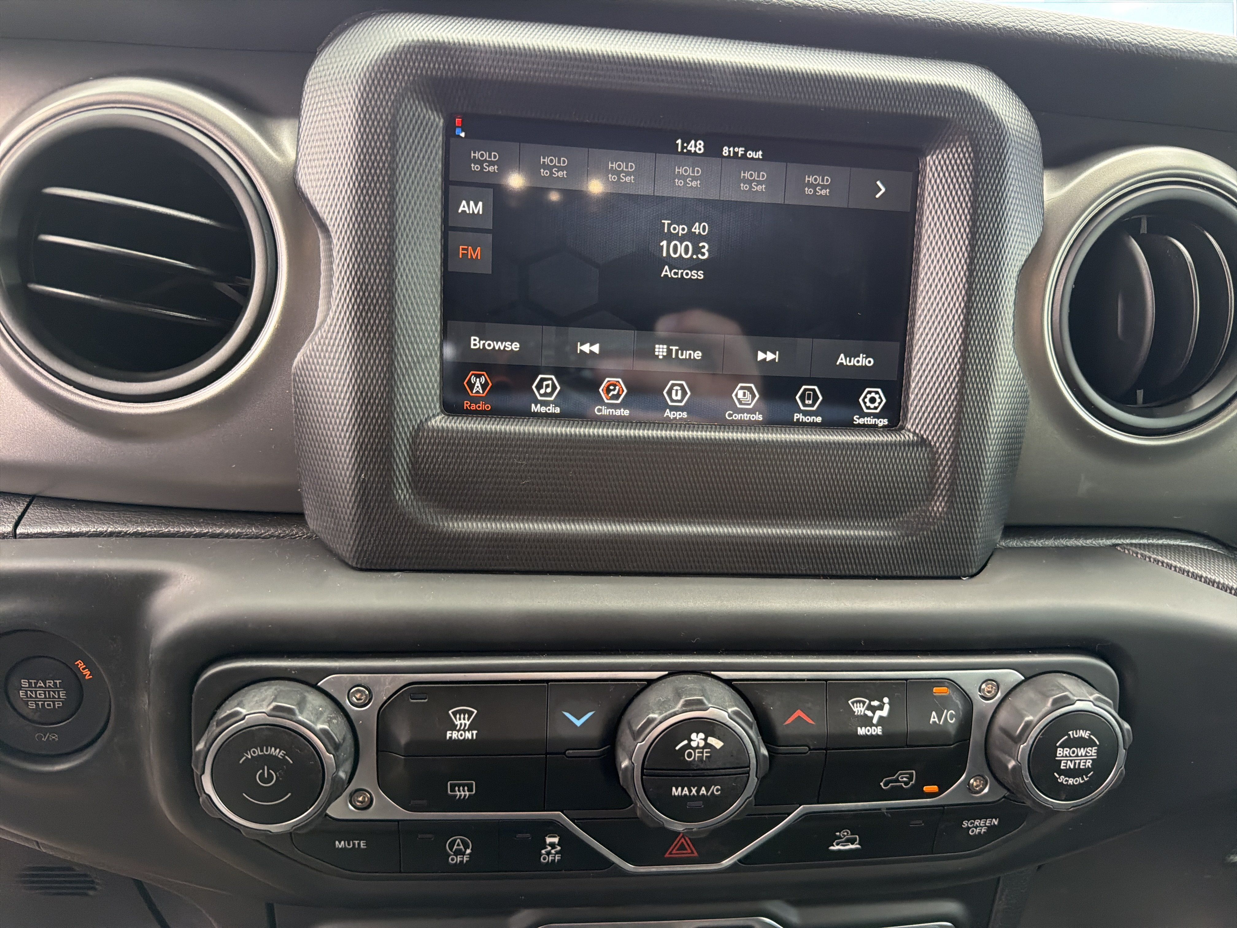Used 2023 Jeep Gladiator Sport AWD/4WD image 22
