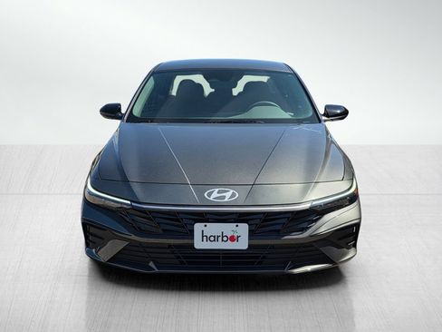 Used 2026 Hyundai Elantra Sport FWD image 2