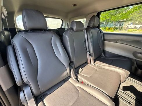 Used 2026 Kia Carnival LXS FWD image 21