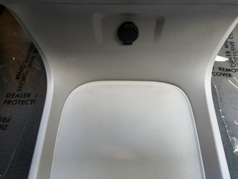 Used 2020 Toyota Sienna XLE w/ XLE Navigation Package FWD image 27
