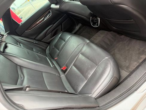 Used 2014 Cadillac XTS Luxury image 21