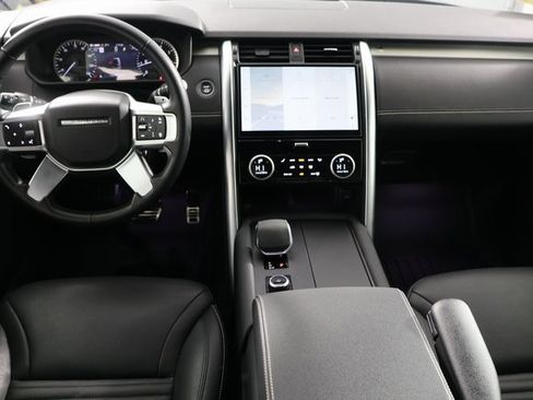 Used 2023 Land Rover Discovery S R-Dynamic image 2