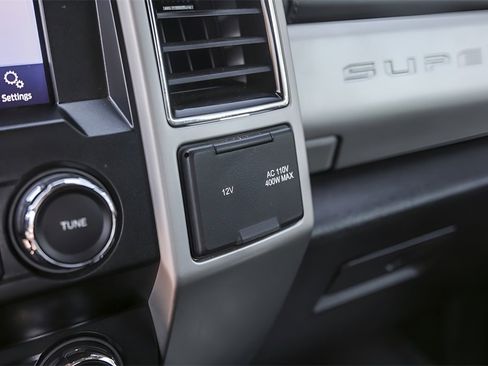 Used 2021 Ford F250 Lariat w/ Lariat Value Package image 24