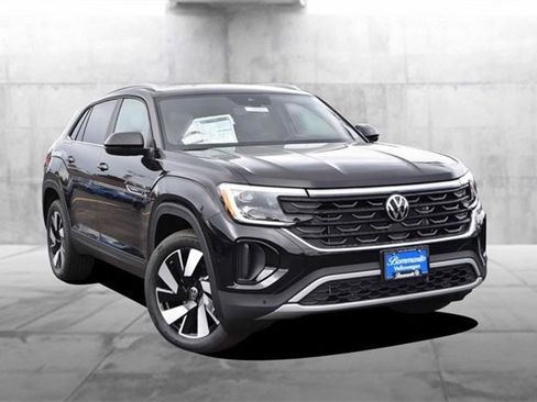 New 2026 Volkswagen Atlas Cross Sport SE image 2