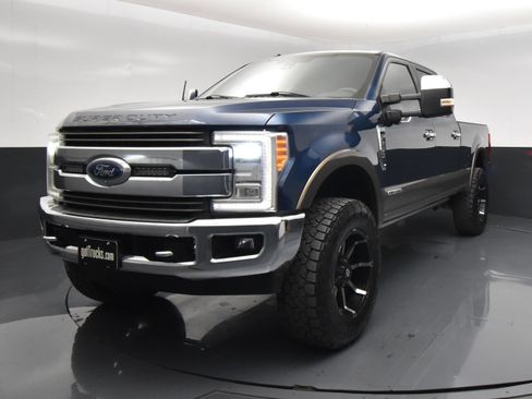Used 2017 Ford F250 King Ranch w/ King Ranch Ultimate Package AWD/4WD image 2