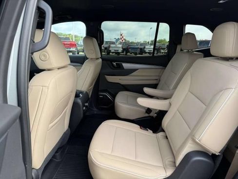 Used 2025 Buick Enclave Preferred w/ Trailering Package, 5000 lbs. FWD image 14