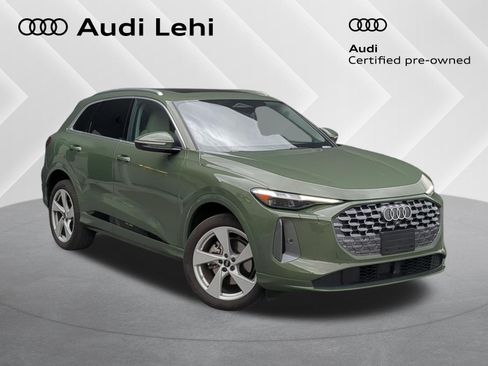 Used 2025 Audi Q5 Premium Plus w/ Premium Plus AWD/4WD image 1