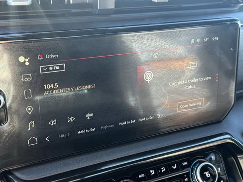 Used 2024 GMC Sierra 1500 AT4 w/ Technology Package image 18