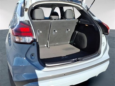 Used 2023 Nissan Kicks SR image 24