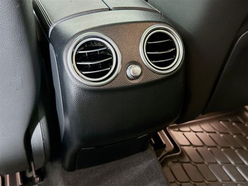 Used 2022 Mercedes-Benz GLC 300 GLC 300 image 27