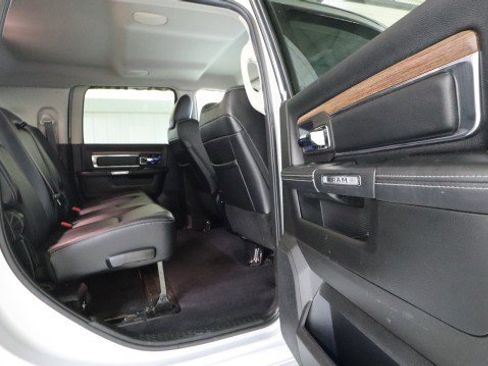 Used 2018 RAM 2500 Laramie w/ Convenience Group image 11