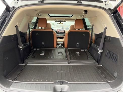 New 2026 Nissan Pathfinder Platinum image 19