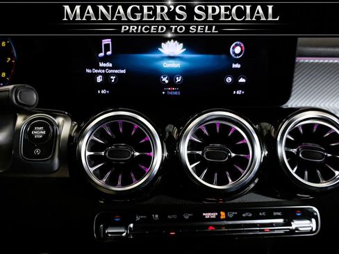 Used 2022 Mercedes-Benz GLB 250 4MATIC image 18