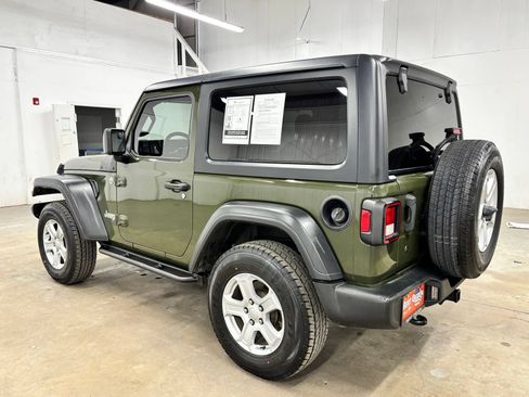 Used 2020 Jeep Wrangler Sport AWD/4WD image 5