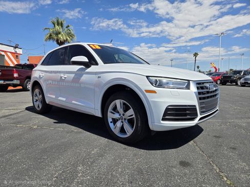 Used 2018 Audi Q5 2.0T Premium w/ Convenience Package AWD/4WD image 4
