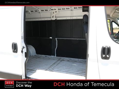 Used 2026 RAM ProMaster 2500 w/ Convenience Group FWD image 21