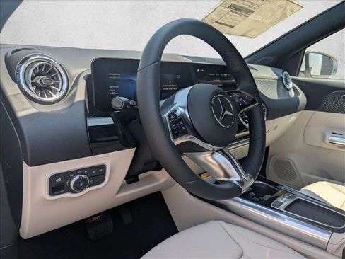 Used 2026 Mercedes-Benz GLA 250 image 10