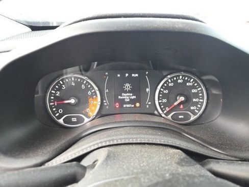Used 2016 Jeep Renegade Sport w/ Power & Air Group FWD image 10