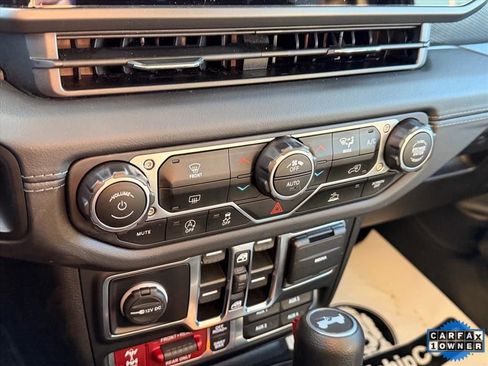 Used 2024 Jeep Wrangler Unlimited Rubicon image 21