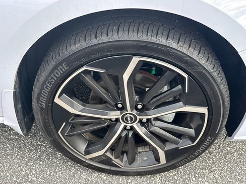 Used 2025 Nissan Altima 2.5 SR image 12