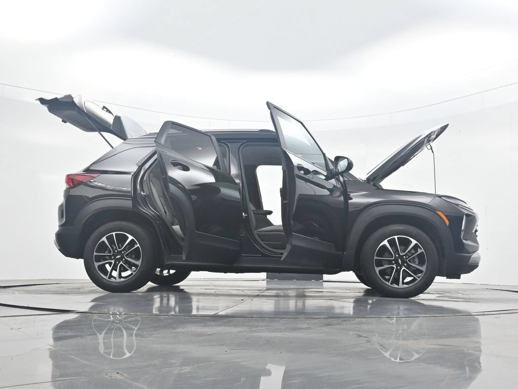 Used 2025 Chevrolet TrailBlazer LT FWD image 51