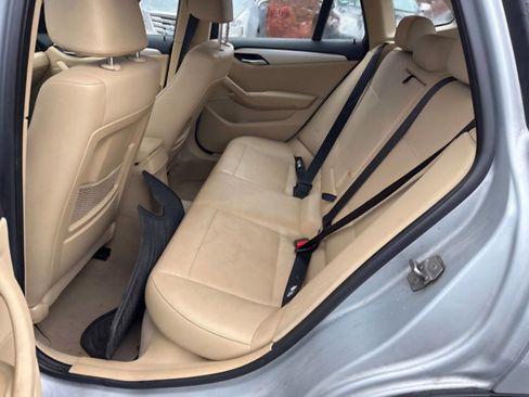 Used 2015 BMW X1 xDrive28i image 9