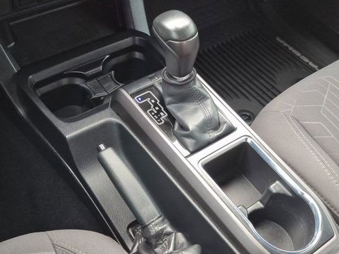 Used 2019 Toyota Tacoma TRD Sport image 11