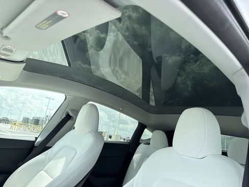 Used 2023 Tesla Model Y Long Range AWD/4WD image 22