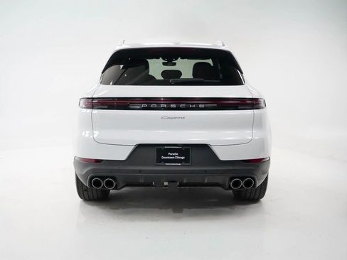 Used 2025 Porsche Cayenne image 11