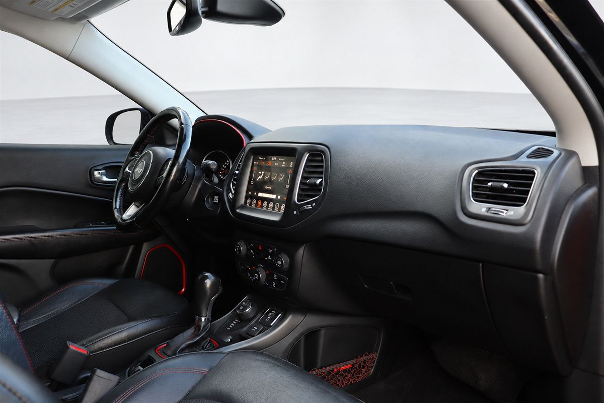 Used 2021 Jeep Compass Trailhawk w/ Convenience Group AWD/4WD image 22