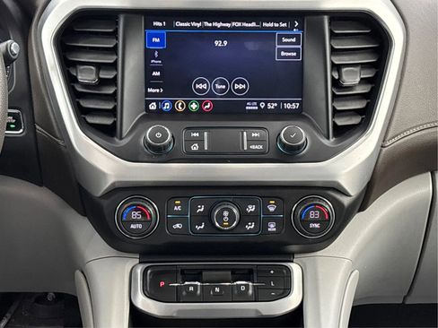 Used 2022 GMC Acadia SLE image 19