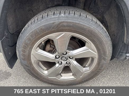Used 2019 Toyota RAV4 Limited w/ Limited Grade Weather Package AWD/4WD image 25