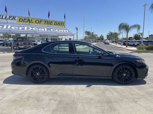 Used 2024 Toyota Camry XSE FWD image 9